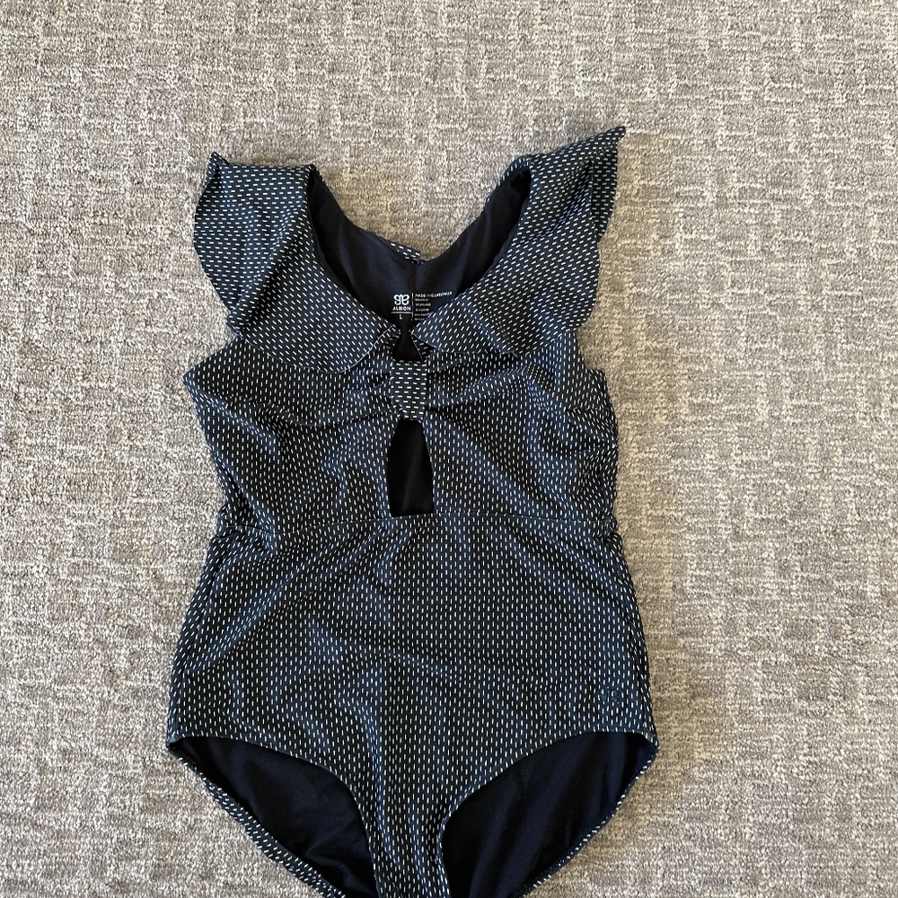 Albion full coverage one piece